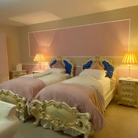 منزل ريفي Rossmanagher House بونراتي