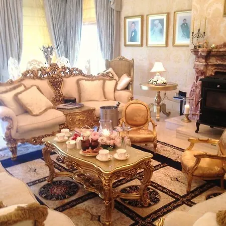 Rossmanagher House