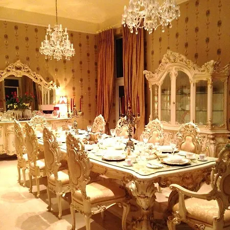 Rossmanagher House * بونراتي