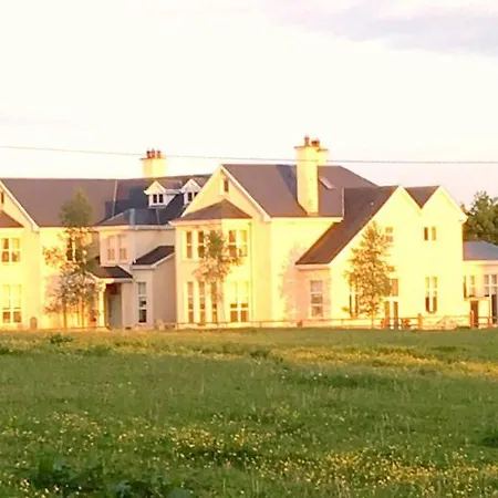 منزل ريفي Rossmanagher House *