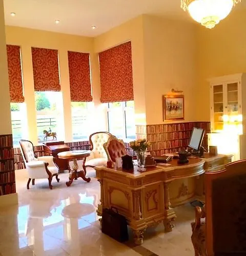 Rossmanagher House